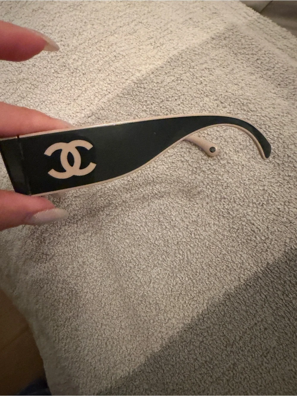 CHANEL Beige and Black Cat-Eye Sunglasses with CC Logo